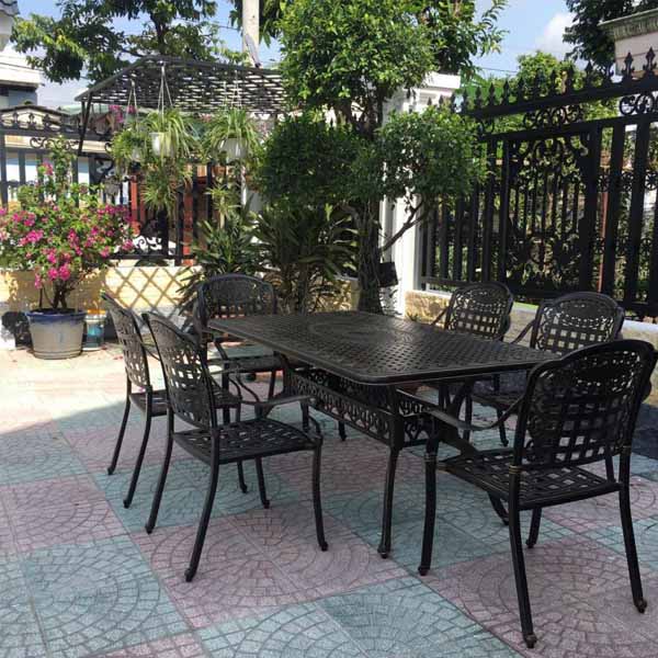 Mẫu bàn ghế sân vườn ngoài trời đẹp