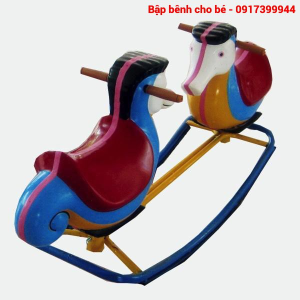 Bập bênh 2 con giống cá ngựa PGSP311